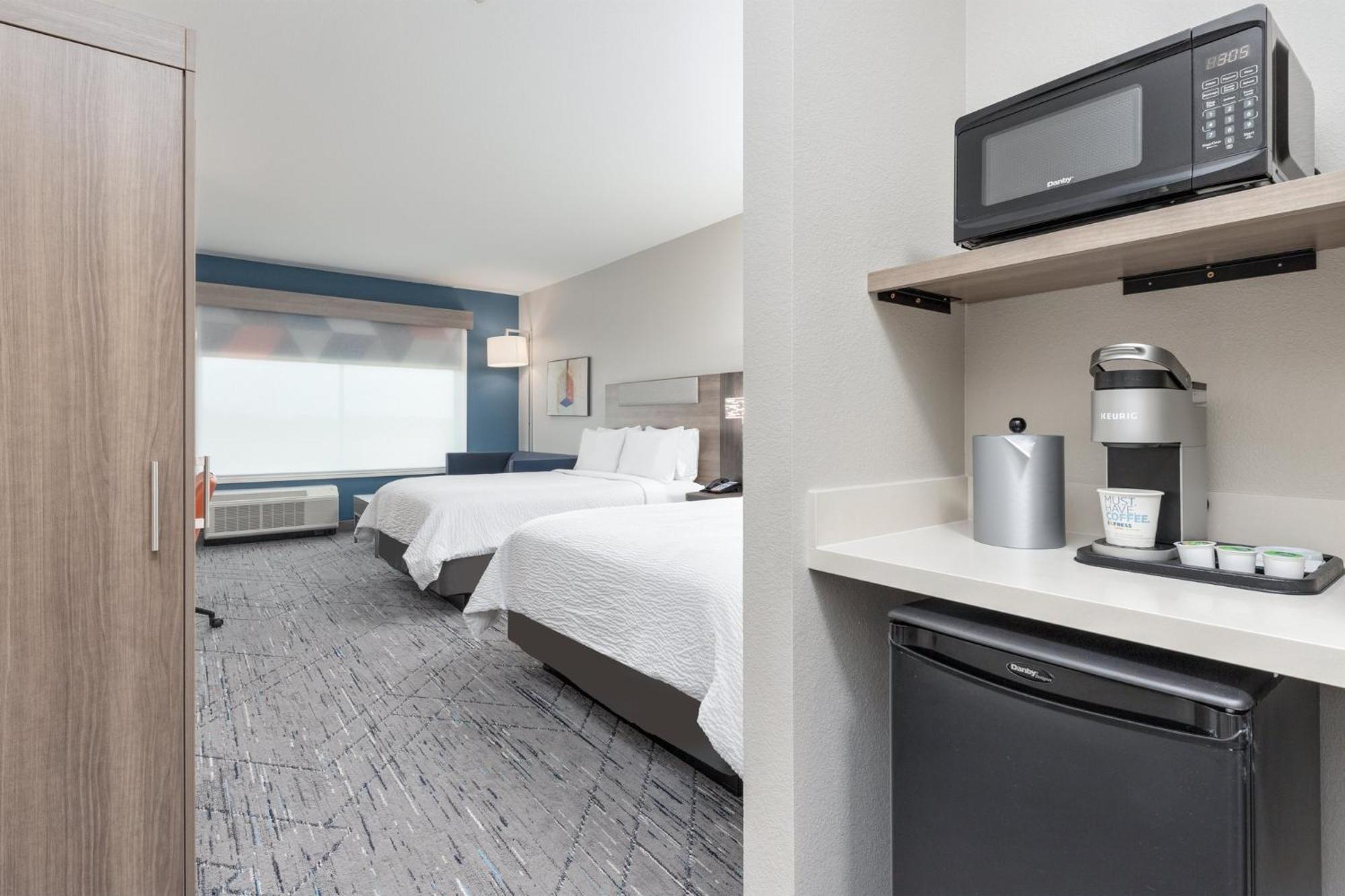 Holiday Inn Express & Suites Austin Airport East By Ihg Exterior foto